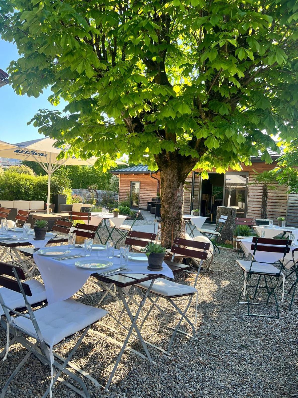 Patrix Hotel, Restaurant, Bar