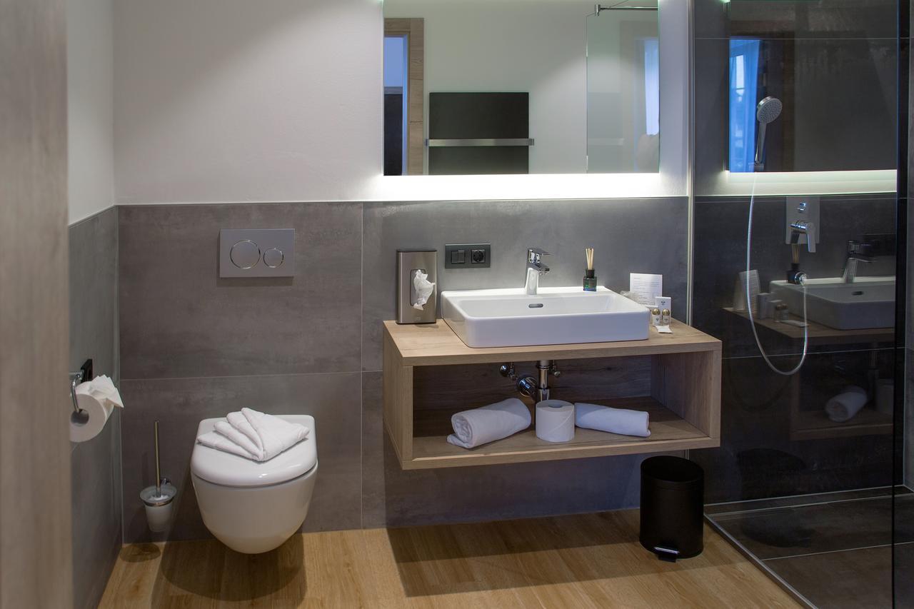 Patrix Hotel, Restaurant, Bar Hotel *