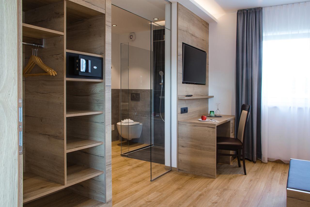 Patrix Hotel, Restaurant, Bar *